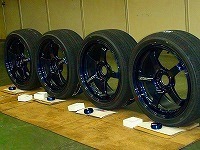 TOYOTA トヨタ プリウスα用 ホイル・ガラスコーティング DSC09534