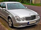 Mercedes_E-Klasse_(W211)_Avantgarde_20090610_front[1]