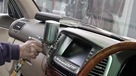 ＴＯＹＯＴＡ　トヨタ　ランドクルーザー100　シグナス　エアコン吹き出し口光触媒コーティング施工中