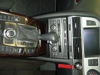 Audi　アウディ　A6　オールロード　クワトロ3.2FSI　センターコンソール