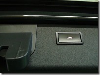 Audi　アウディ　A6　オールロード　クワトロ3.2FSI　リアハッチスイッチ