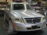 Mercedes-Benz　メルセデスベンツ　ＧＬＫ300　マスキング中