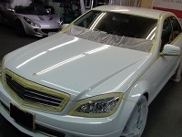 Mercedes-Benz　メルセデスベンツ　C200　CGI　BlueEFFICIENCY　磨き前マスキング中