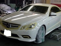 Mercedes-Benz　メルセデスベンツ　E250　CGI　Blue　EFFICIENCY　クーペ　AMGスポーツパッケージ　マスキング中