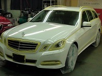 Mercedes-Bnez　メルセデスベンツ　Ｅ350　ＢＬＵＥＴＥＣ　ワゴン　アバンギャルド　マスキング中