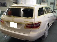 Mercedes-Bnez　メルセデスベンツ　Ｅ350　ＢＬＵＥＴＥＣ　ワゴン　アバンギャルド　マスキング中