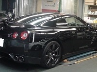 NISSAN　ニッサン　ＧＴ－Ｒ　ブラックエディション　磨き前