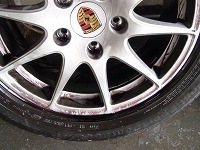 PORSCHE　ポルシェ　パナメーラS　ホイルクリーニング中