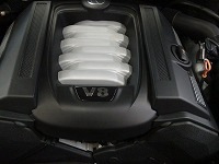 Volkswagen　フォルクスワーゲン　トゥアレグ　Ｖ8　4.2　Ｖ8　4.2Ｌエンジン