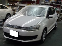 Volkswagen　フォルクスワーゲン　ポロ　ＴＳＩ　マスキング中