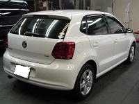 Volkswagen　フォルクスワーゲン　ポロ　ＴＳＩ　マスキング中